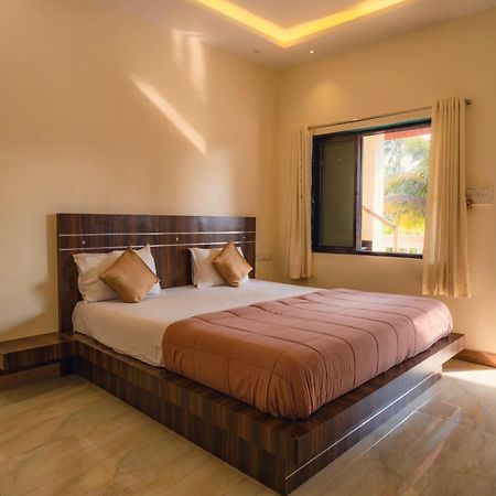 The Beach Hive Resort Kashid Exteriör bild