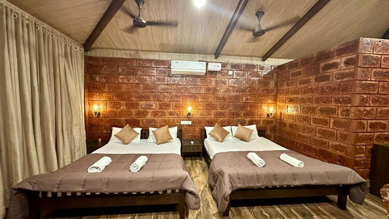 The Beach Hive Resort Kashid Exteriör bild